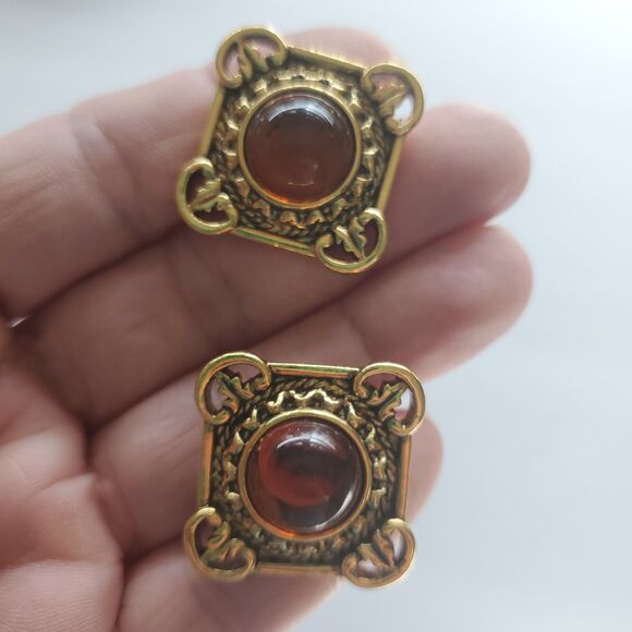 Avon Gold Tone Brooch Set Amber Cabochon w/ Clip Earrings Vintage - Picture 3 of 15